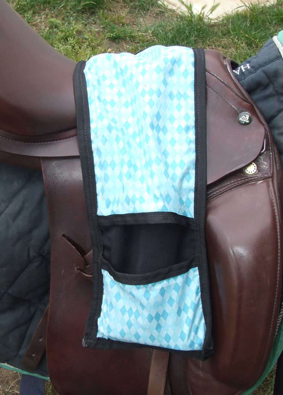 Ecotak Saddle Saver - Protect your saddle - Blue with pink & polka dots