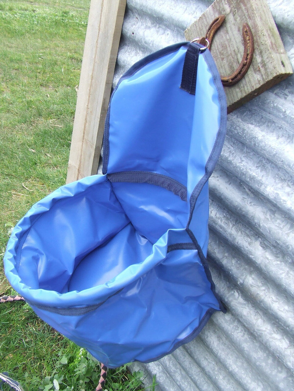 Design Your Own Custom Coloured PVC Portable Feed Bag Ecotak