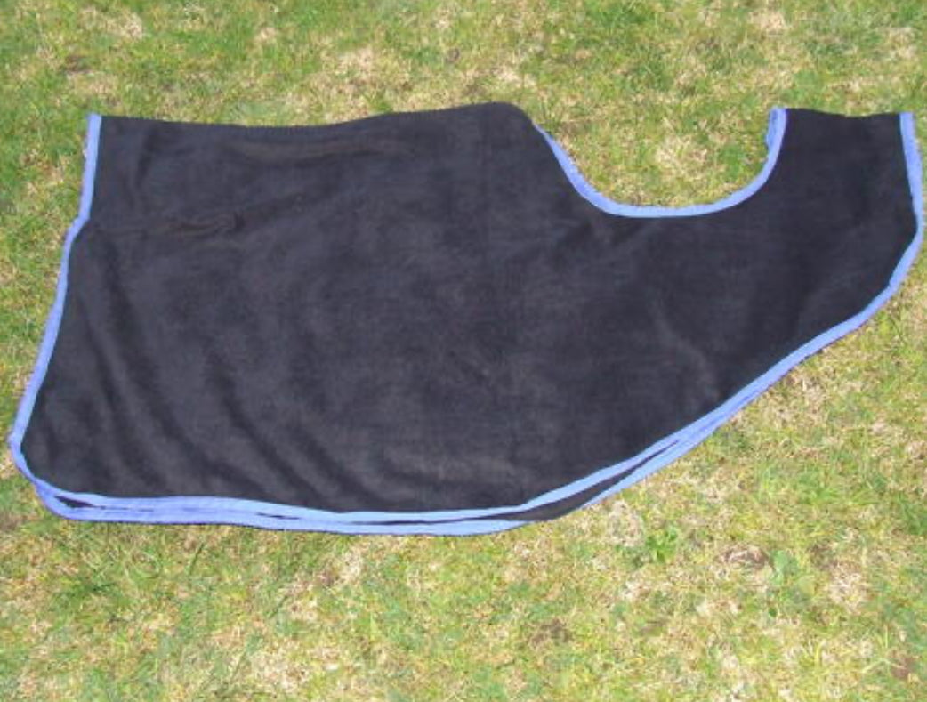 Ecotak polar fleece Cutaway Removable Quarter Sheet/exercise rug - Black with Royal Blue trim Medium